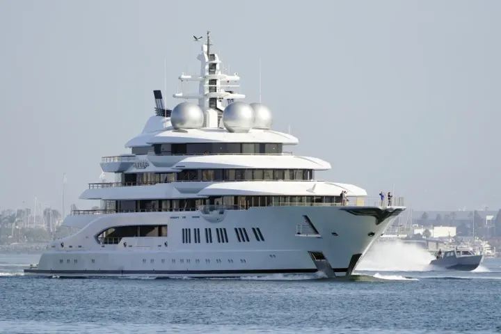US is auctioning a seized $325M Russian superyacht with 8 state rooms, a helipad, a gym and a spa