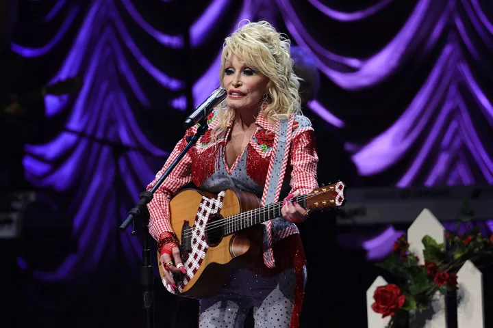 Dolly Parton Is Virtually Hitting the Road for Symphonic ‘Threads’ Production