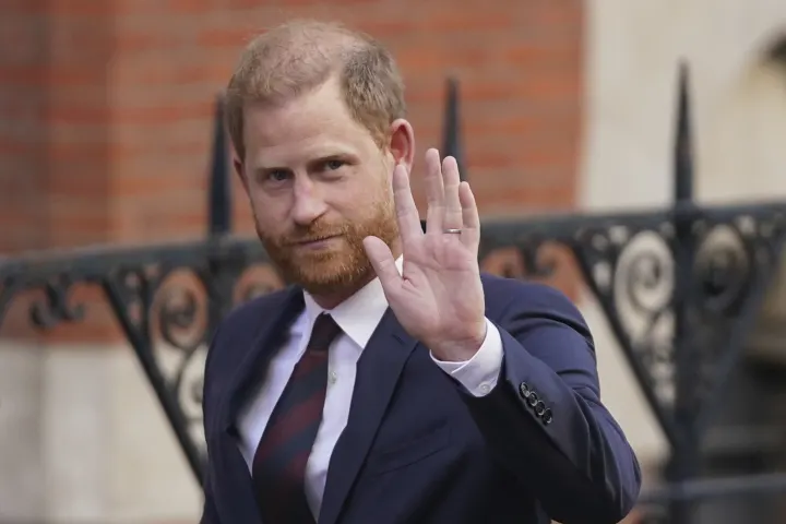 Prince Harry seeks family reconciliation after losing a court case that caused a split with his dad