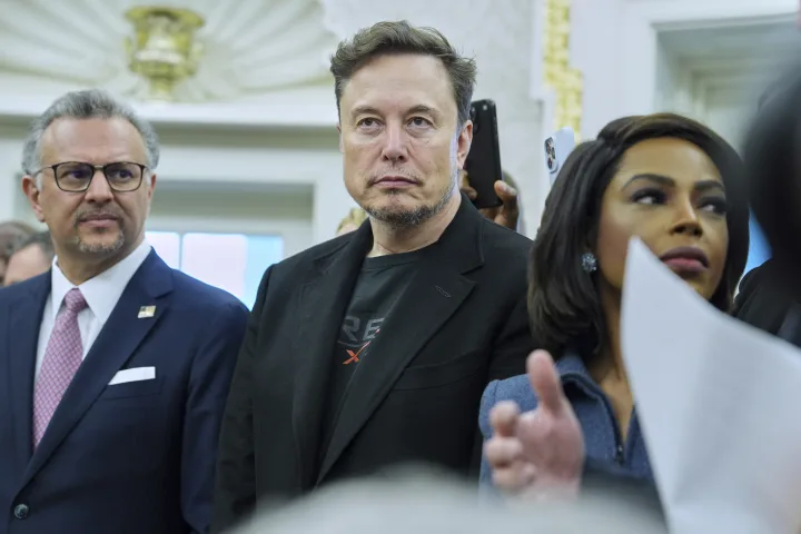 Elon Musk criticizes Trump's 'big beautiful bill,' a fracture in a key relationship